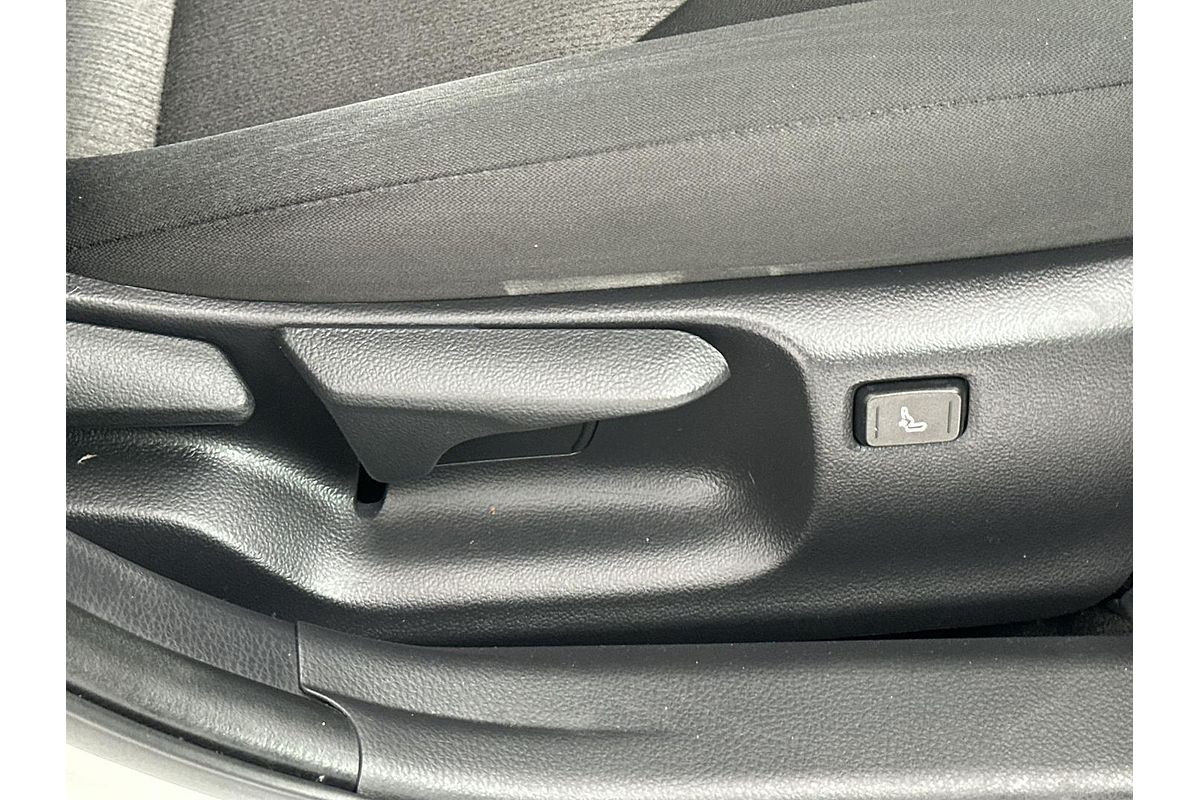 2019 Toyota Camry Ascent AXVH71R