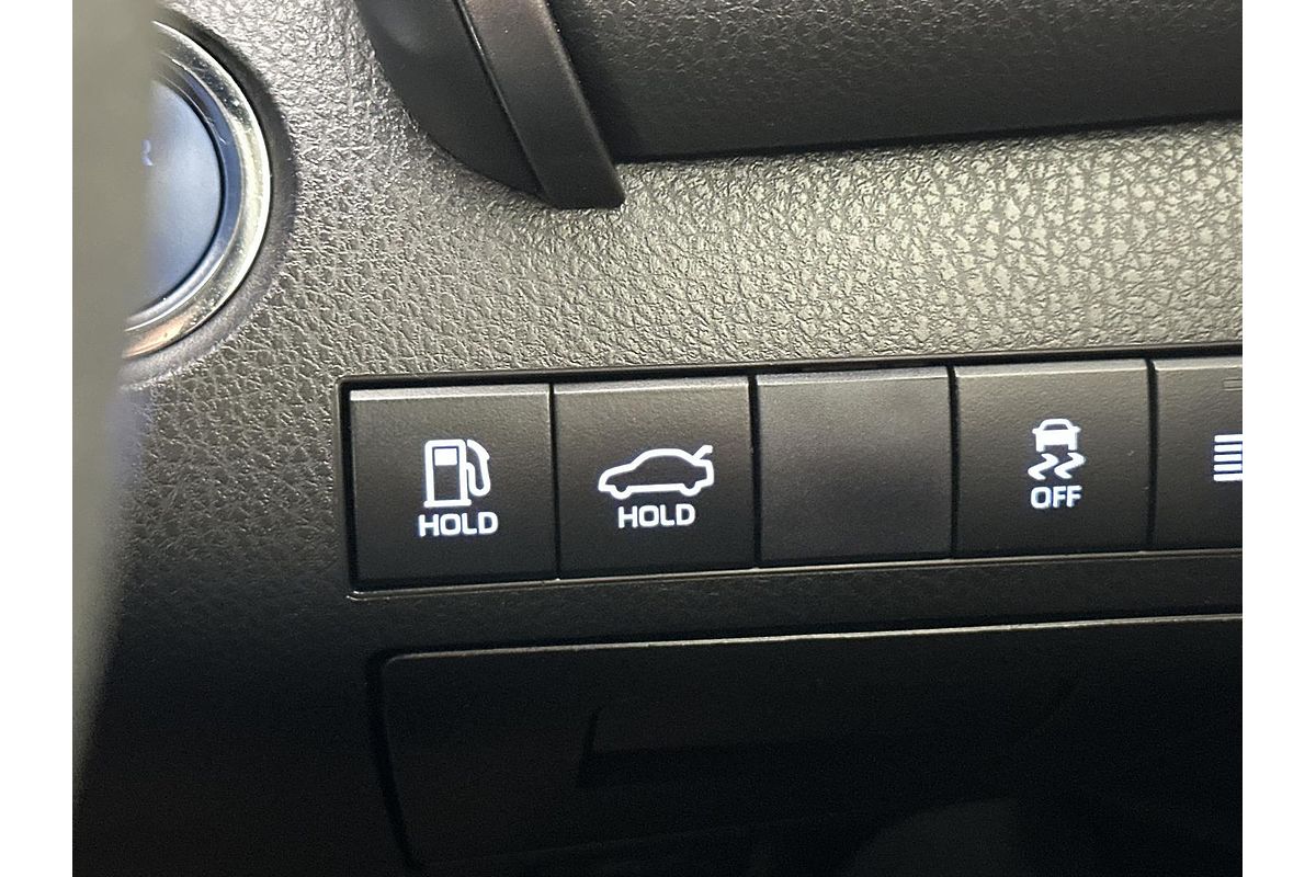 2019 Toyota Camry Ascent AXVH71R