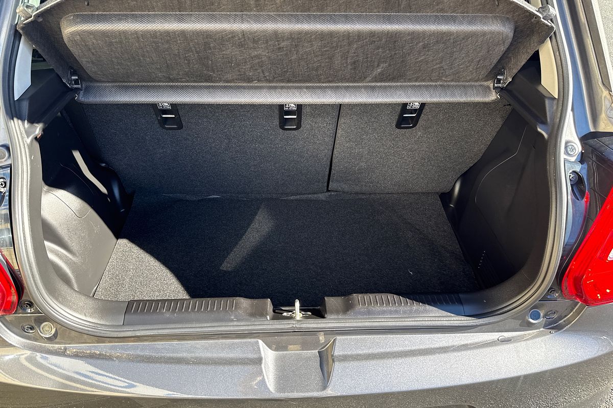 2017 Suzuki Swift GL Navigator AZ