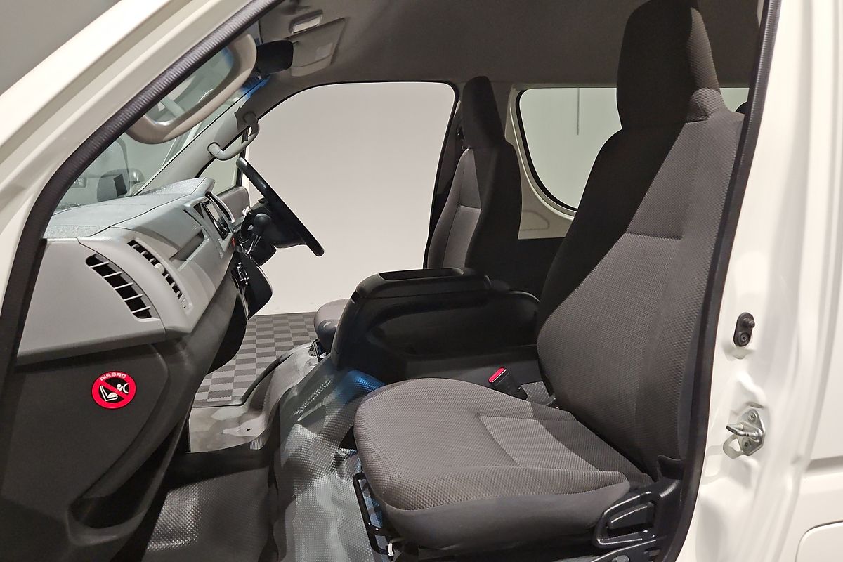 2011 Toyota Hiace Commuter TRH223R