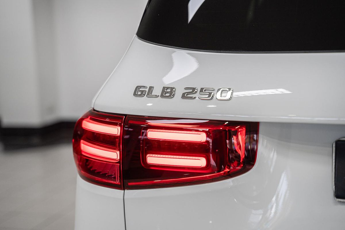2024 Mercedes-Benz GLB-Class GLB250 X247