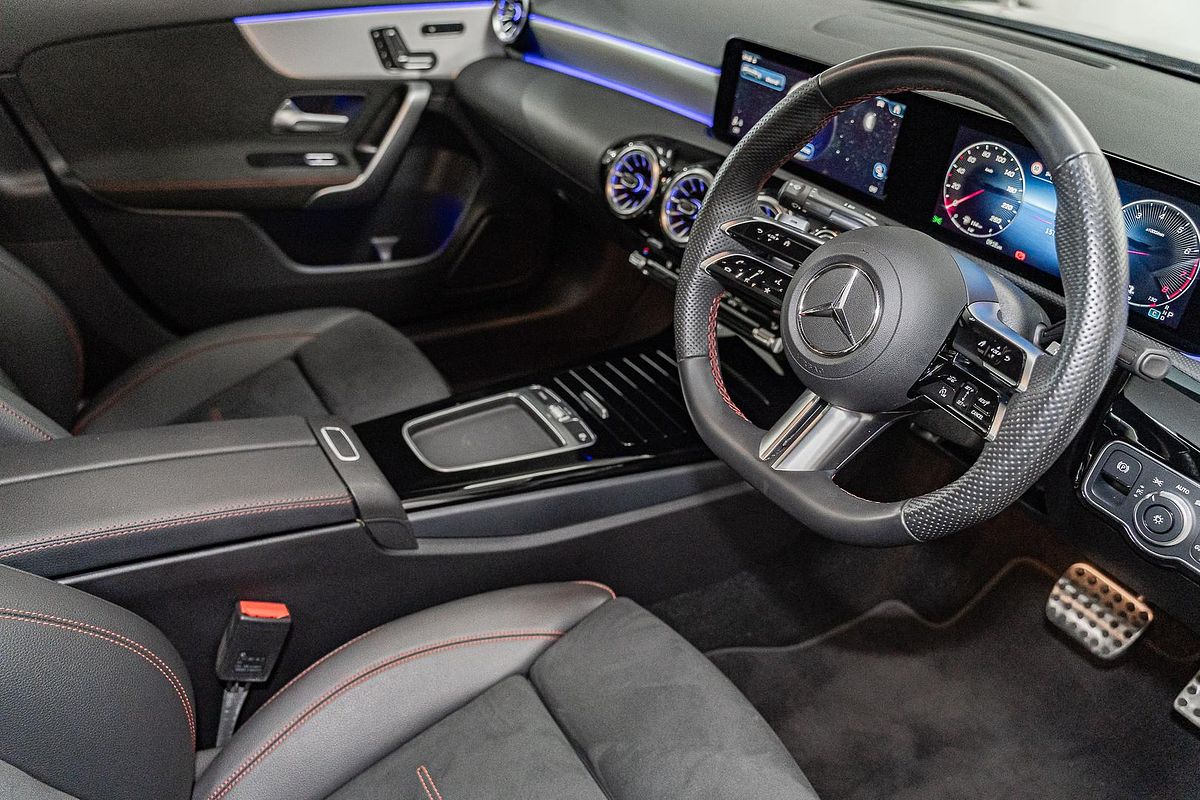 2024 Mercedes-Benz A-Class A200 V177