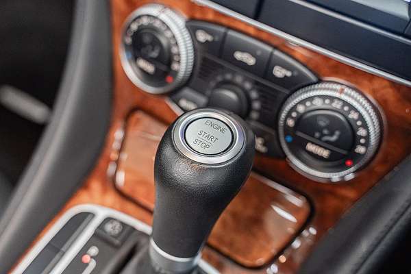2009 Mercedes-Benz SL-Class SL350 R230