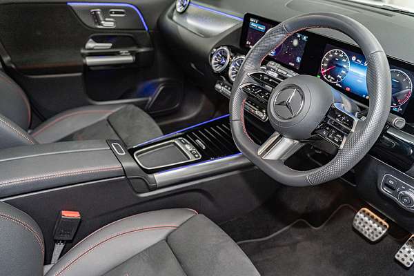 2025 Mercedes-Benz GLA-Class GLA200 H247
