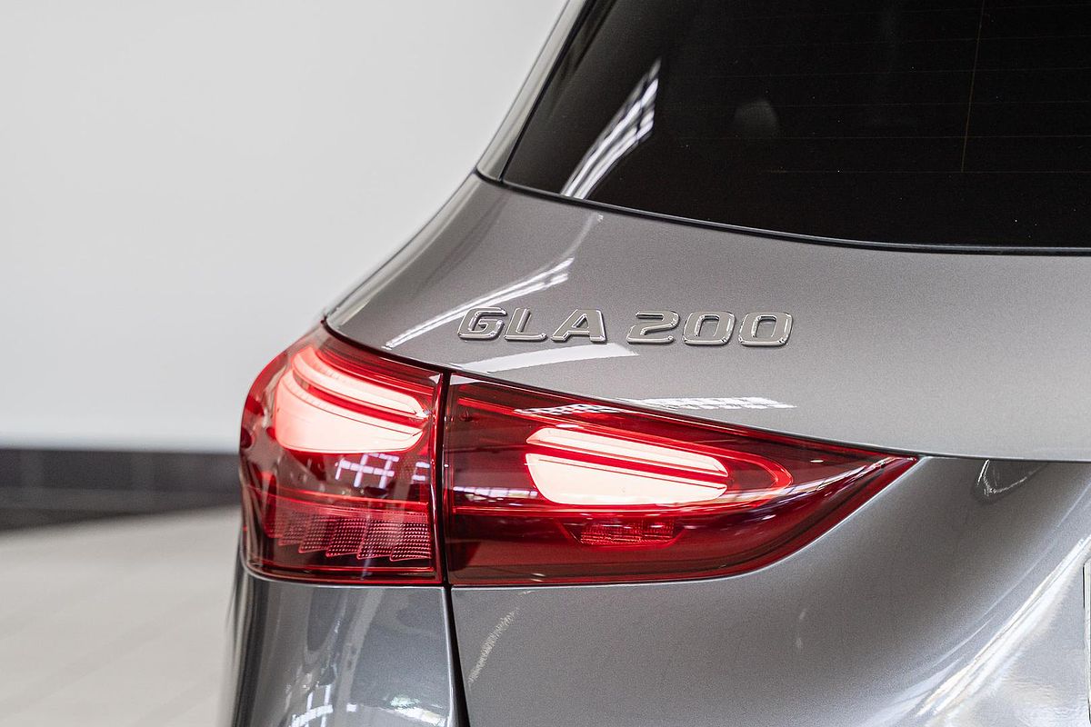 2025 Mercedes-Benz GLA-Class GLA200 H247