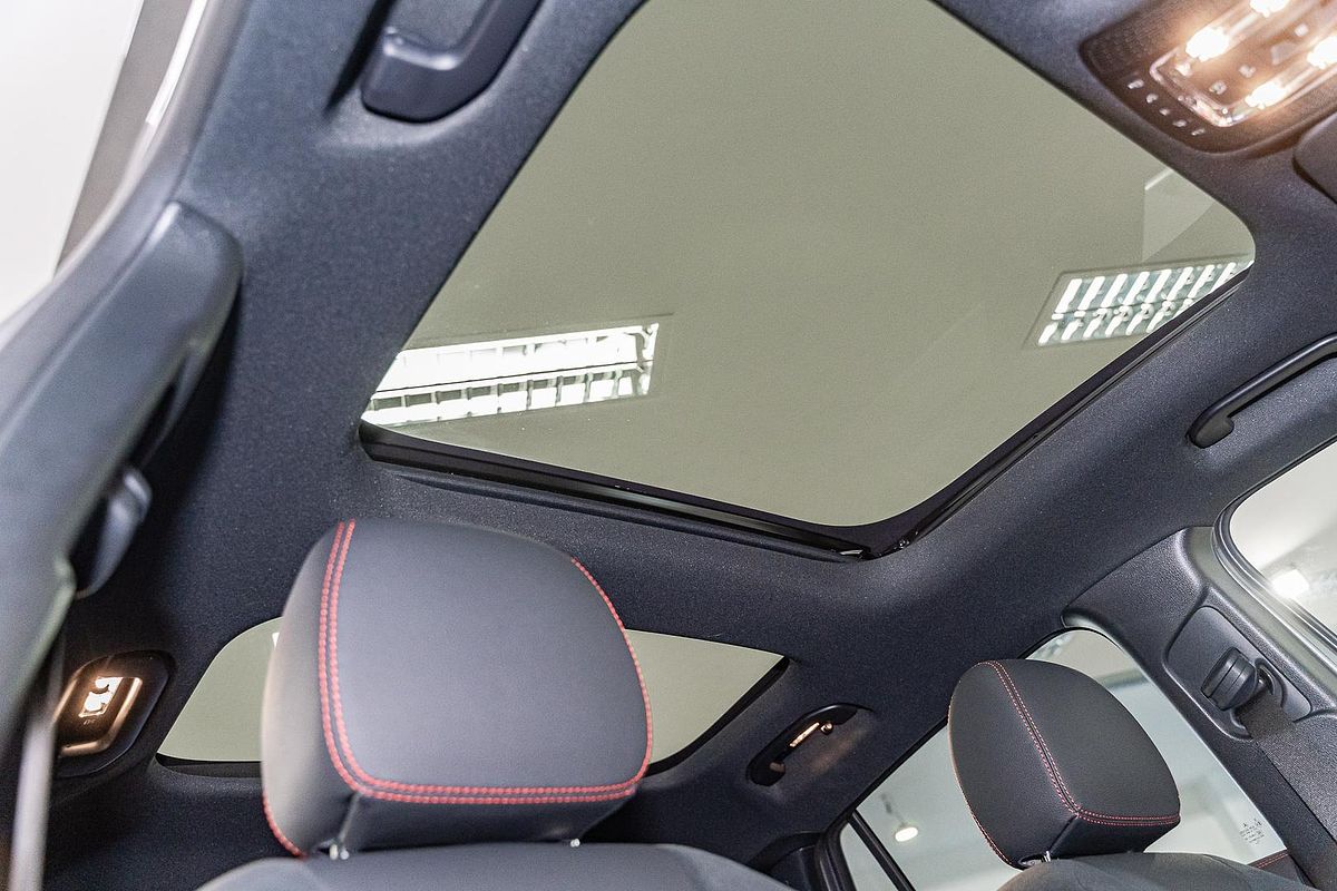 2025 Mercedes-Benz GLA-Class GLA200 H247