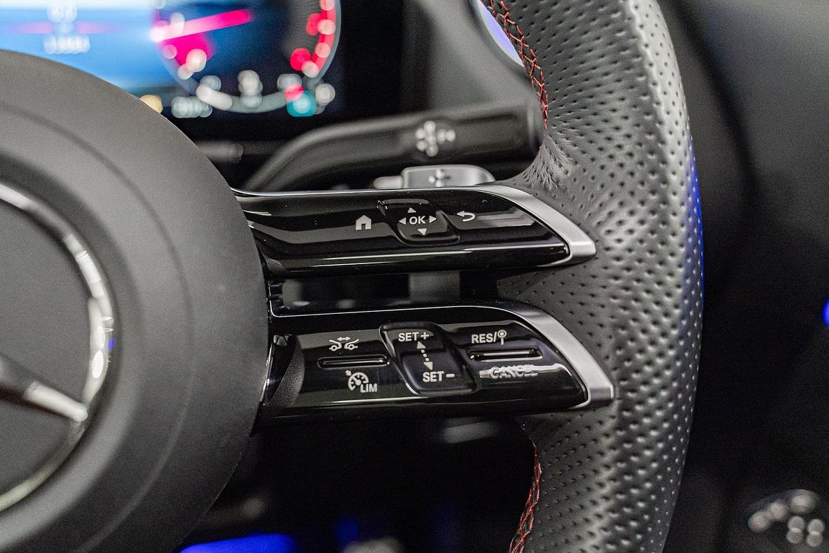 2025 Mercedes-Benz GLA-Class GLA200 H247