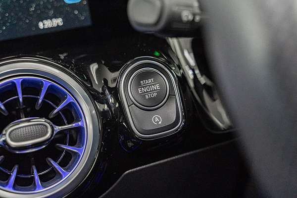2025 Mercedes-Benz GLA-Class GLA200 H247