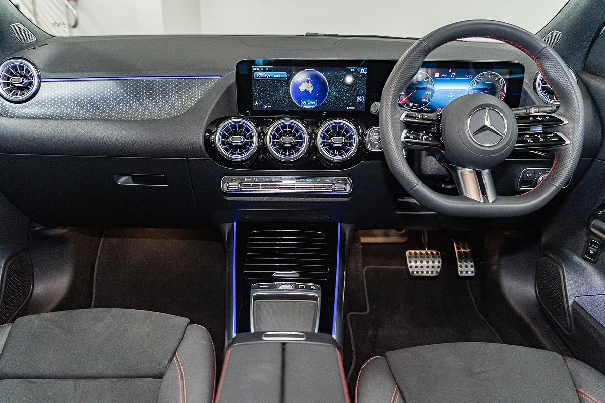 2025 Mercedes-Benz GLA-Class GLA200 H247