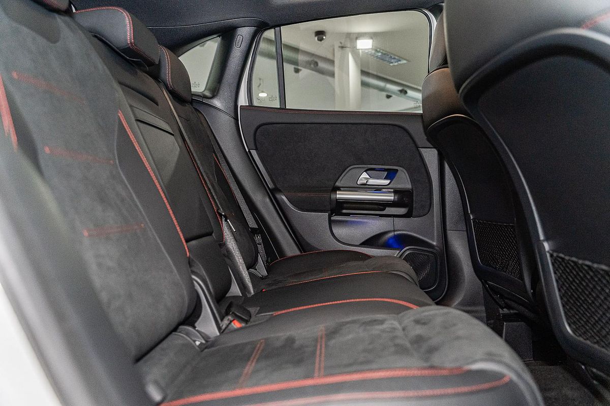 2025 Mercedes-Benz GLA-Class GLA200 H247
