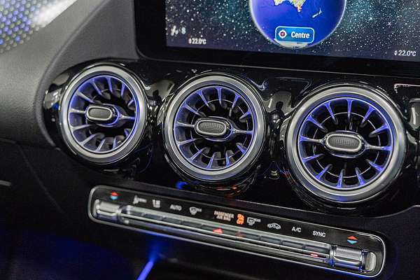 2025 Mercedes-Benz GLA-Class GLA200 H247