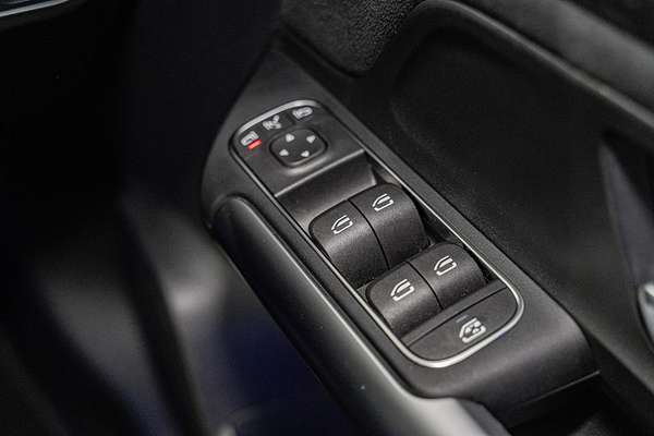 2025 Mercedes-Benz GLA-Class GLA200 H247