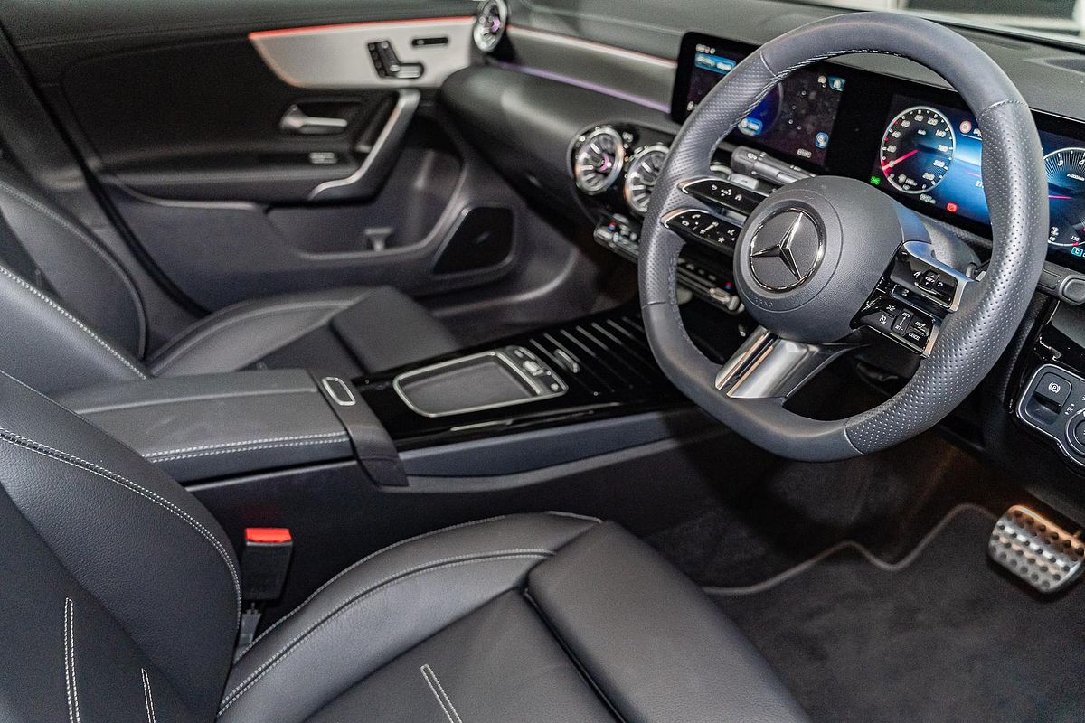 2024 Mercedes-Benz A-Class A200 V177