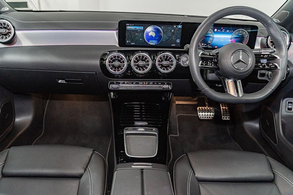 2024 Mercedes-Benz A-Class A200 V177