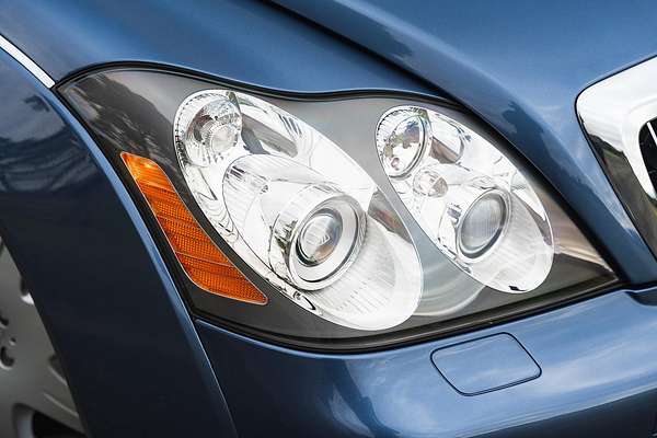 2004 Maybach 57 240
