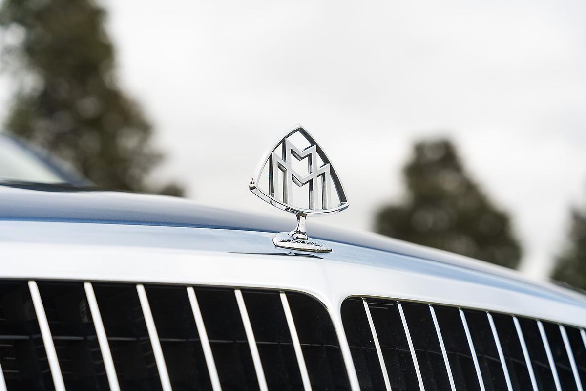 2004 Maybach 57 240