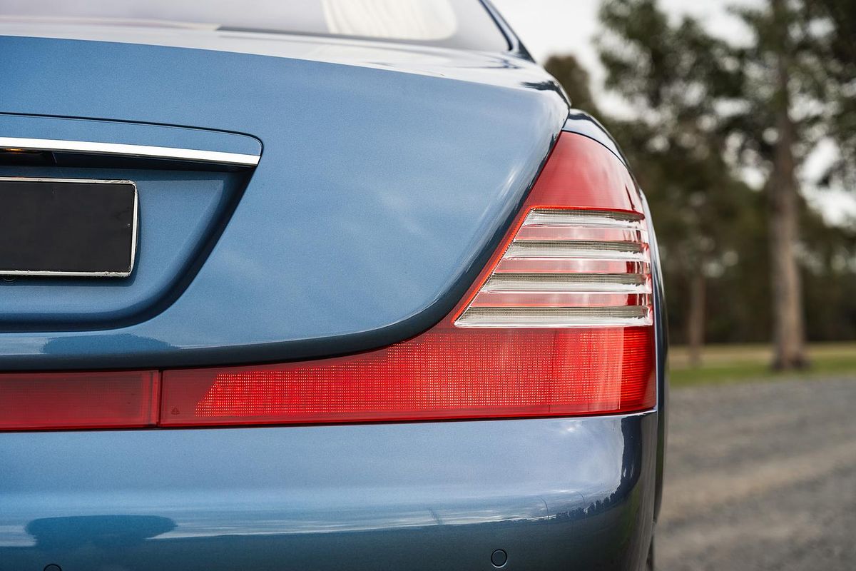 2004 Maybach 57 240