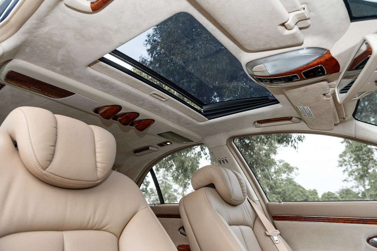 2004 Maybach 57 240