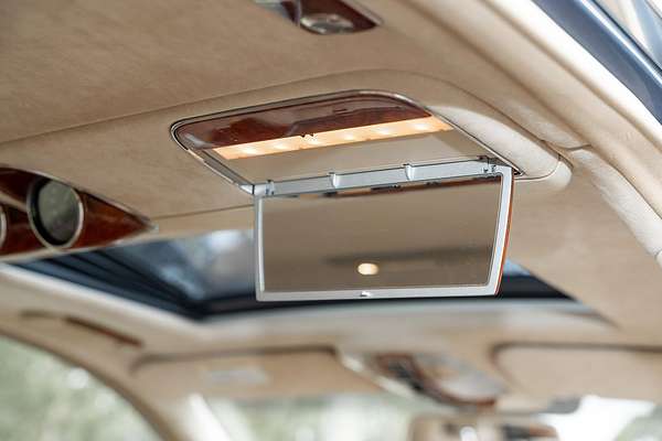 2004 Maybach 57 240