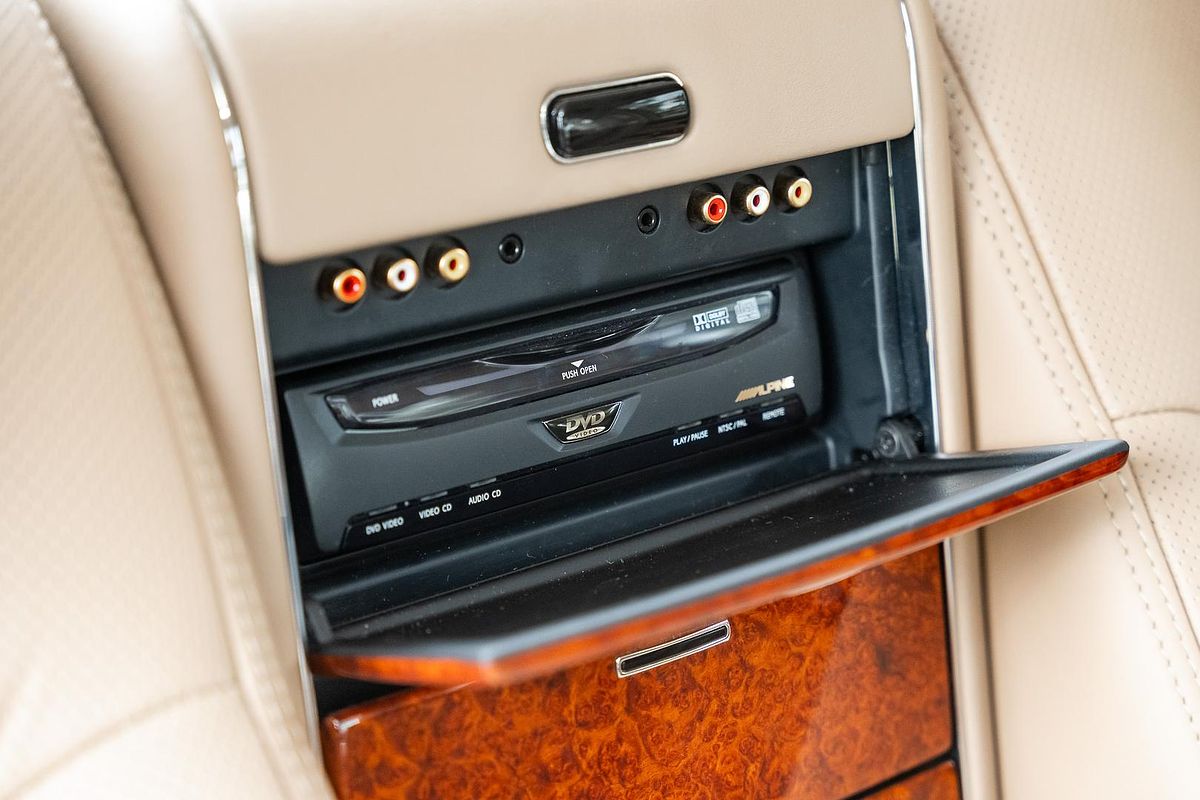 2004 Maybach 57 240
