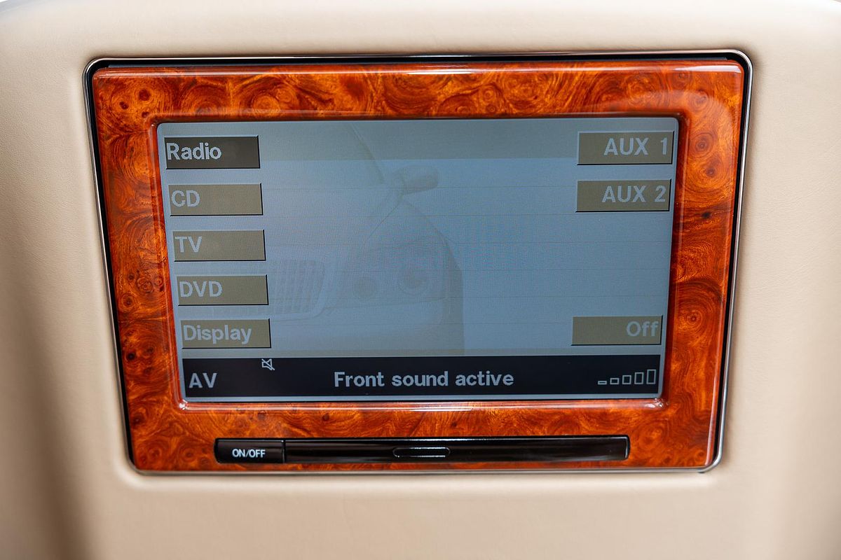 2004 Maybach 57 240