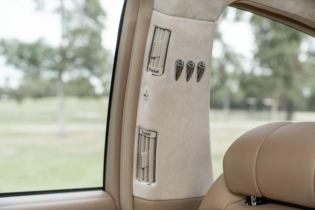 2004 Maybach 57 240