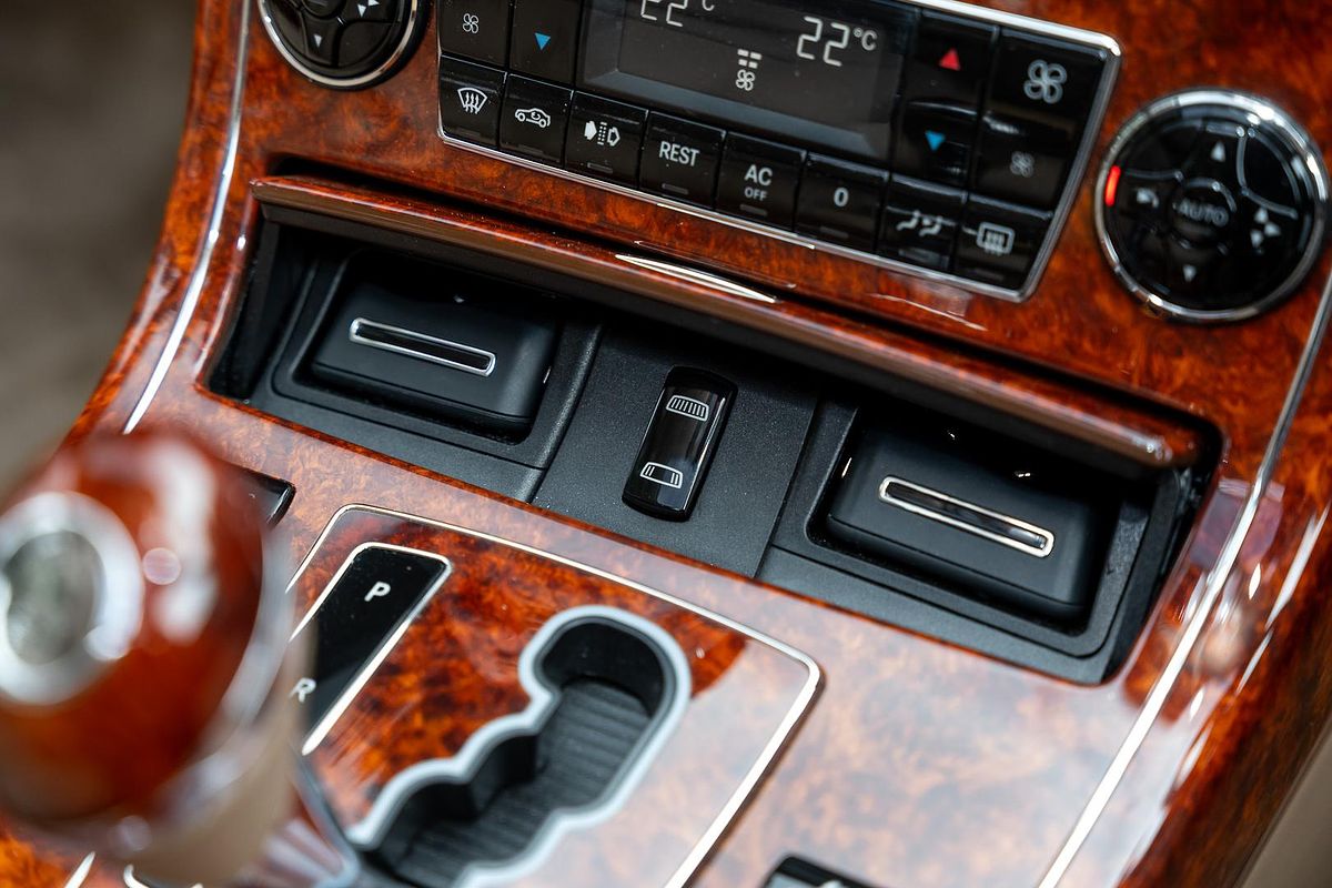 2004 Maybach 57 240