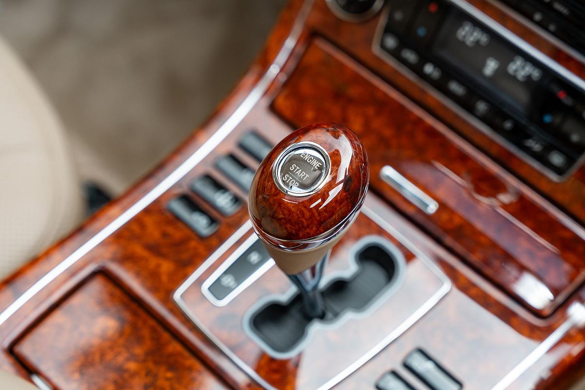 2004 Maybach 57 240