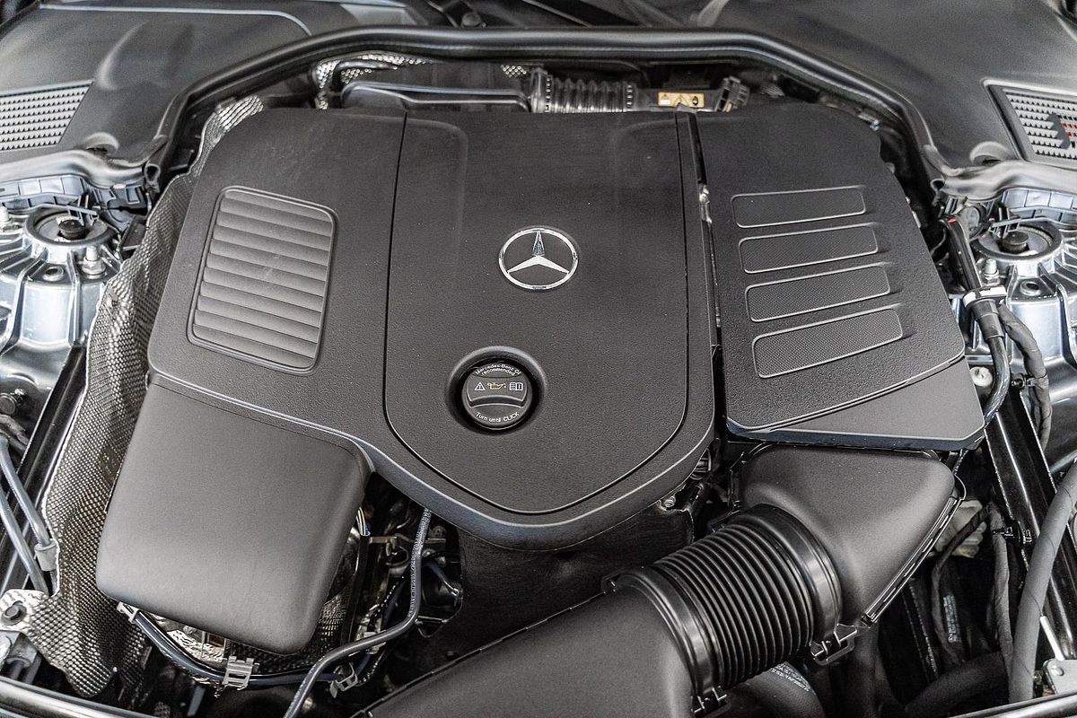 2024 Mercedes-Benz C-Class C300 W206