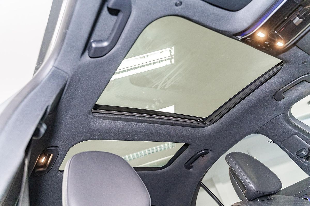 2024 Mercedes-Benz C-Class C300 W206