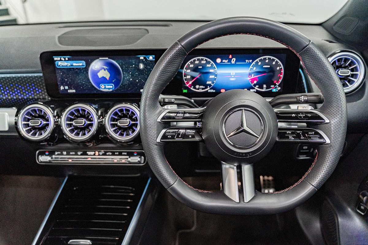 2024 Mercedes-Benz GLB-Class GLB200 X247