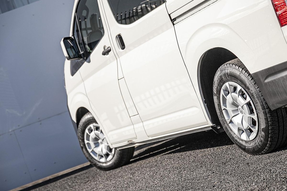 2025 Toyota Hiace GDH300R LWB