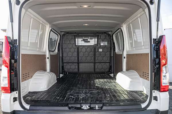 2025 Toyota Hiace GDH300R LWB