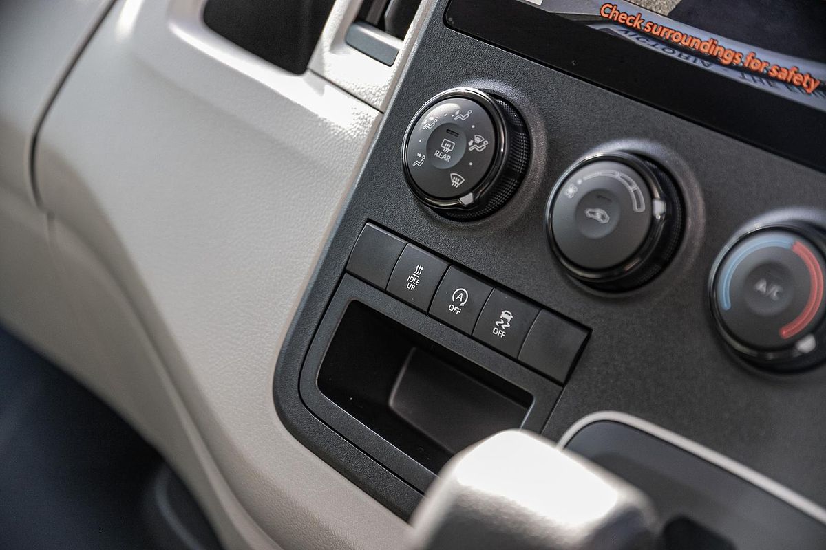 2025 Toyota Hiace GDH300R LWB