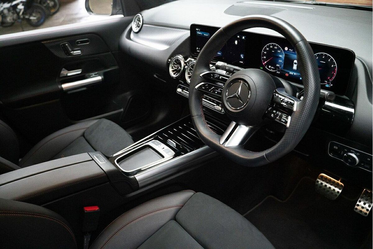 2024 Mercedes-Benz GLA-Class GLA200 H247