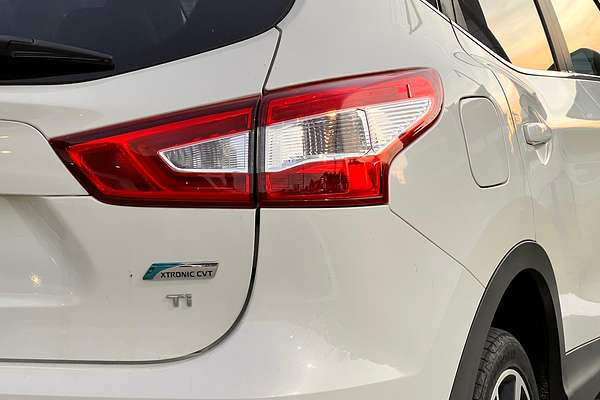 2016 Nissan QASHQAI Ti J11