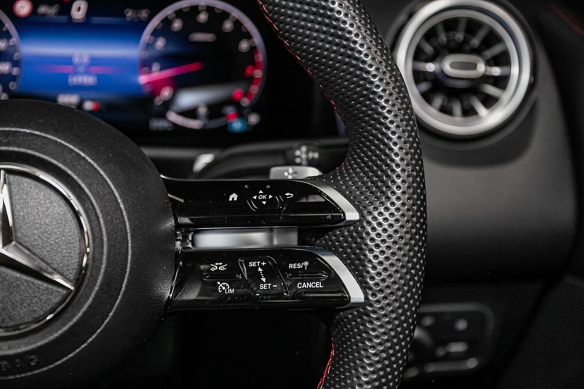 2024 Mercedes-Benz GLB-Class GLB200 X247