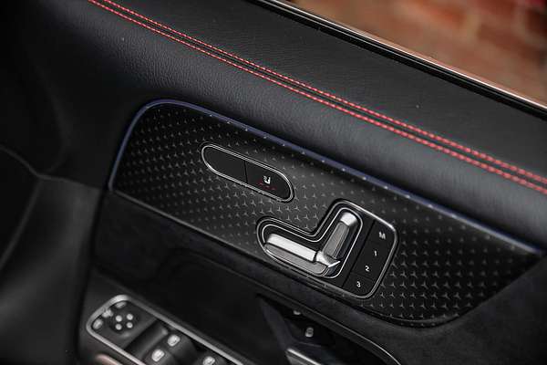 2024 Mercedes-Benz GLB-Class GLB200 X247