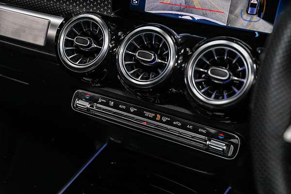 2024 Mercedes-Benz GLB-Class GLB200 X247