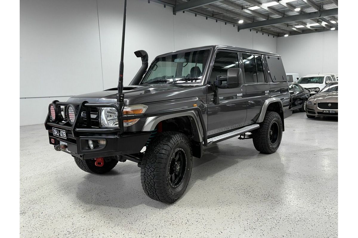 2012 Toyota Landcruiser GXL VDJ76R