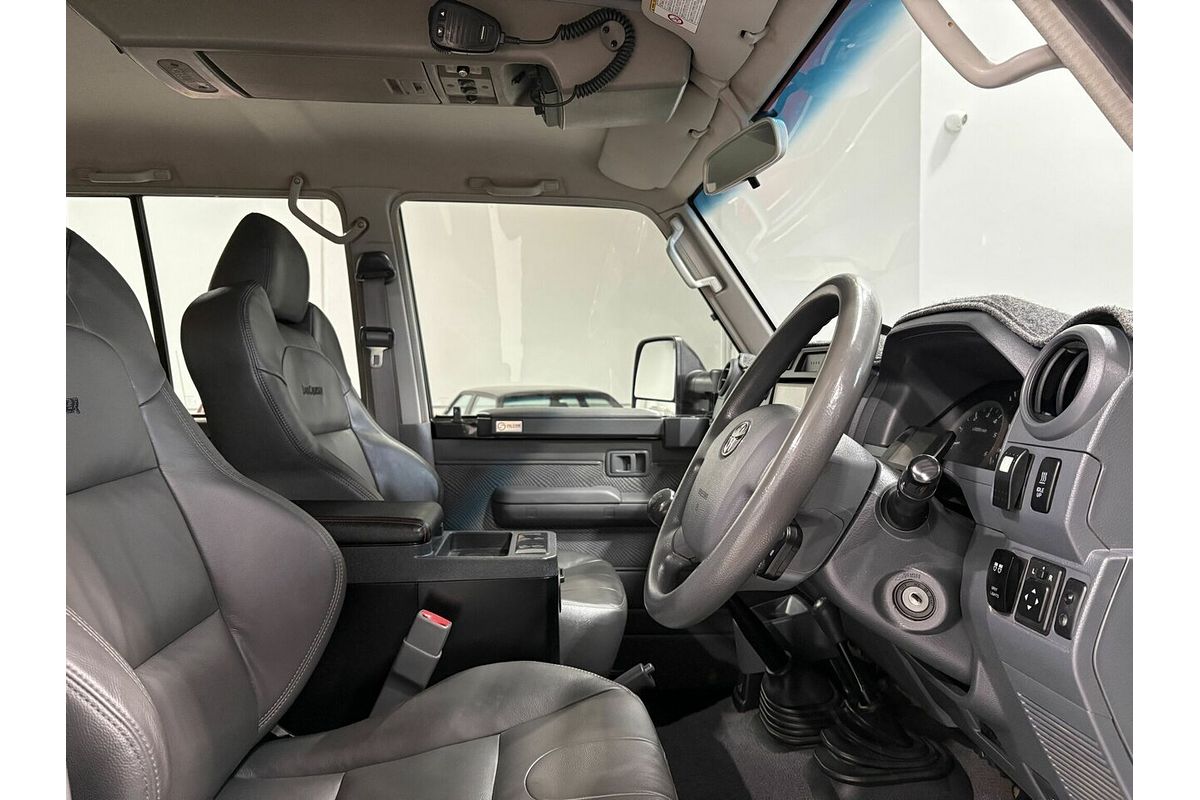 2012 Toyota Landcruiser GXL VDJ76R