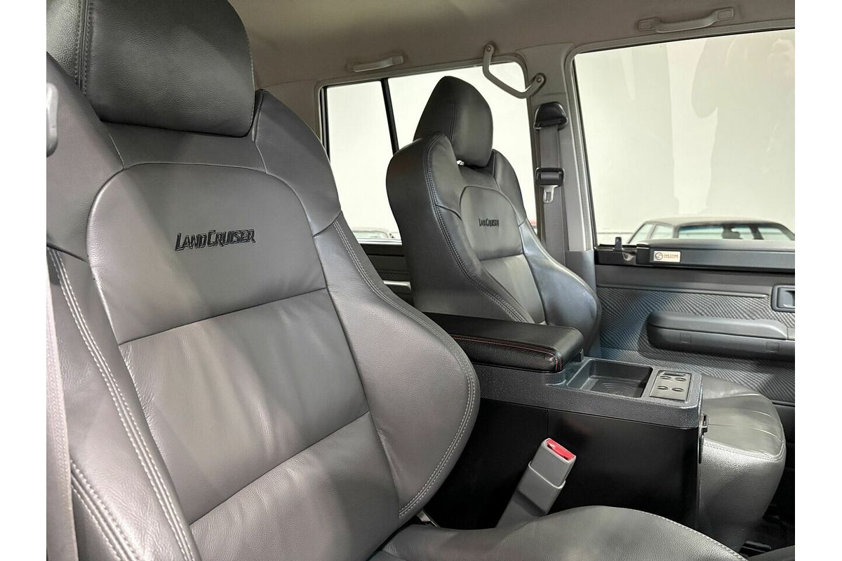 2012 Toyota Landcruiser GXL VDJ76R