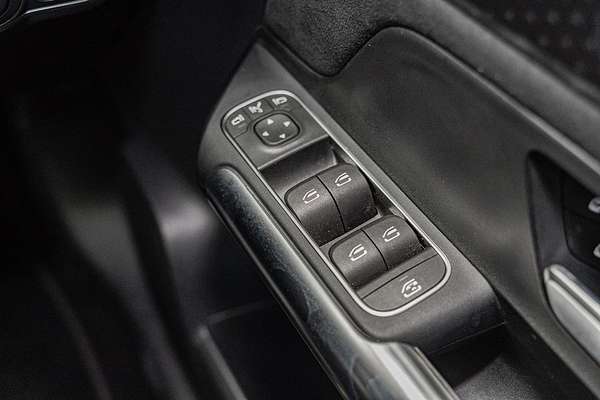 2024 Mercedes-Benz GLA-Class GLA200 H247