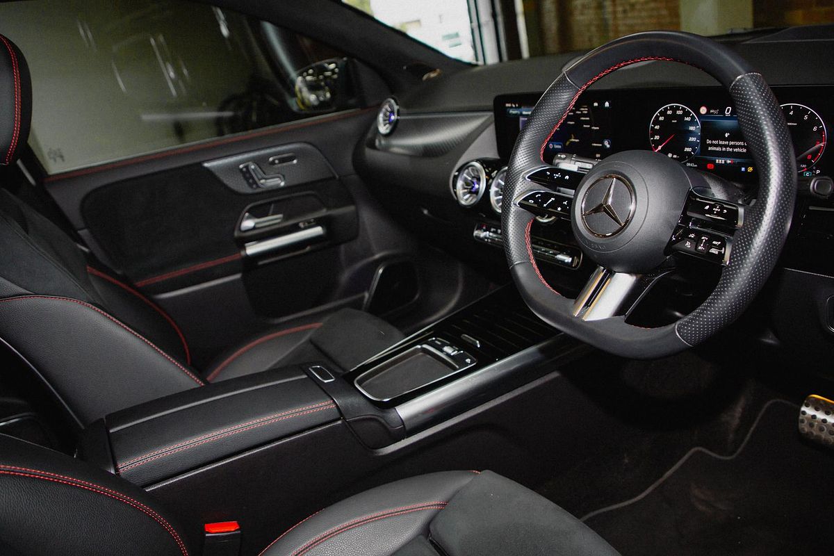 2024 Mercedes-Benz GLA-Class GLA200 H247