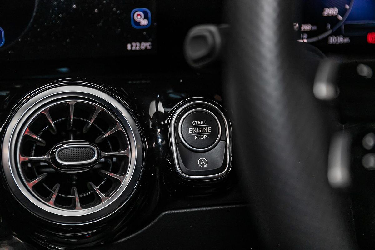 2024 Mercedes-Benz GLA-Class GLA200 H247