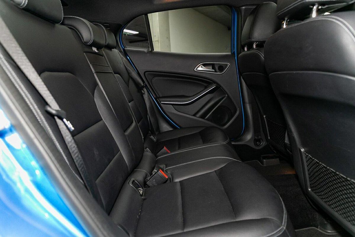 2017 Mercedes-Benz GLA-Class GLA180 X156
