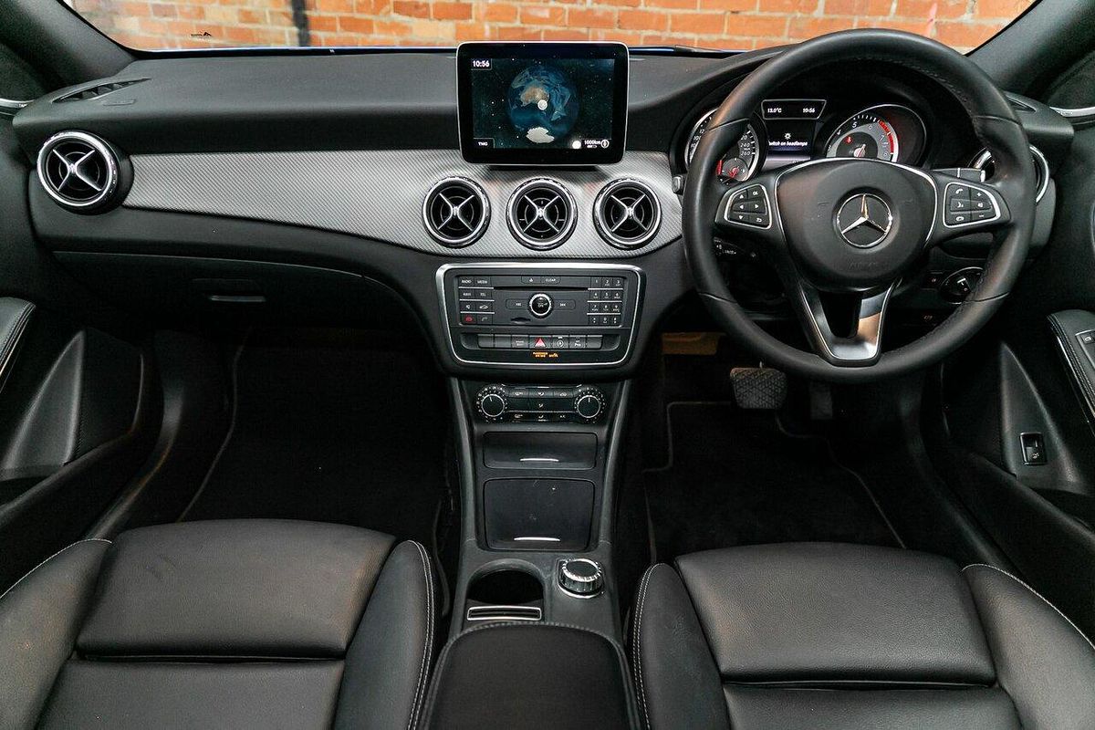 2017 Mercedes-Benz GLA-Class GLA180 X156