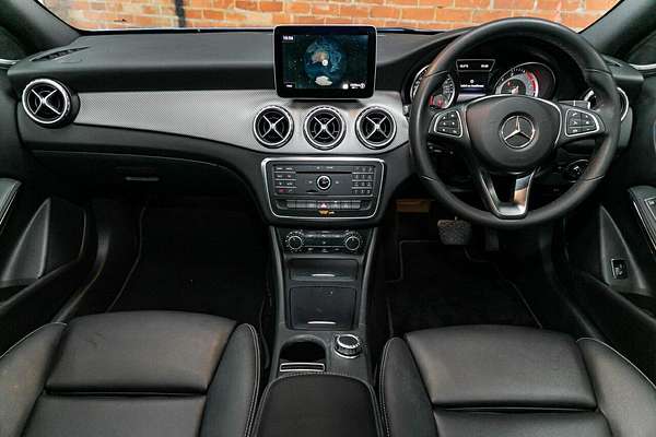 2017 Mercedes-Benz GLA-Class GLA180 X156
