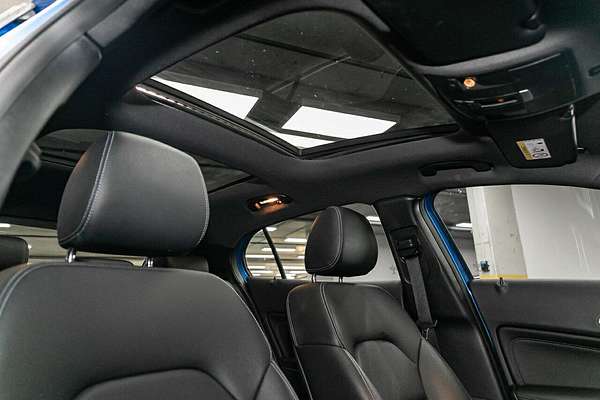 2017 Mercedes-Benz GLA-Class GLA180 X156