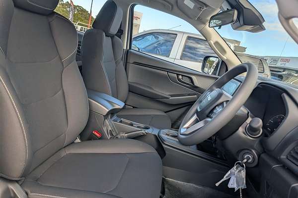 2025 Isuzu D-MAX SX 4X4